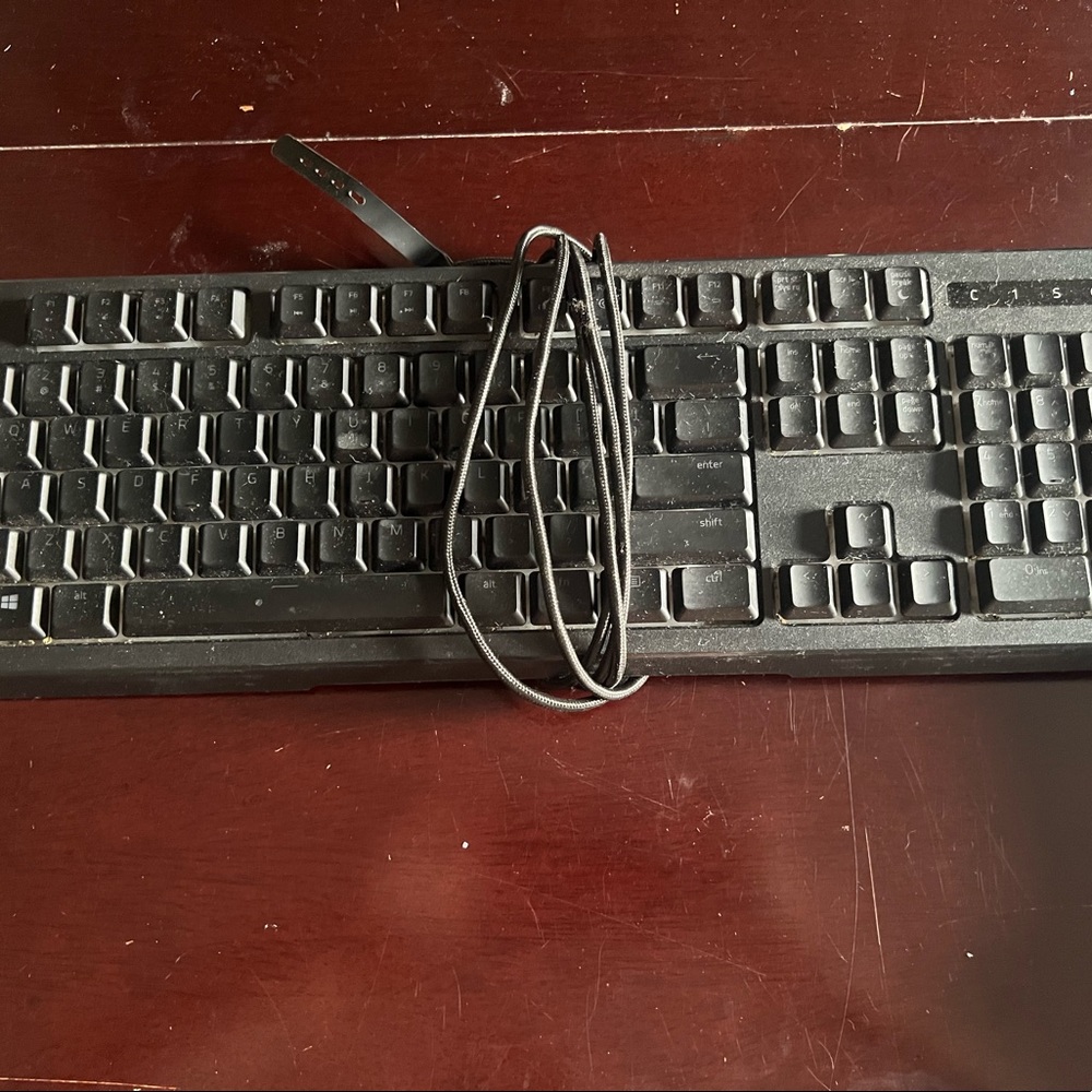 PC Gaming Setup - Picture 5 of 9